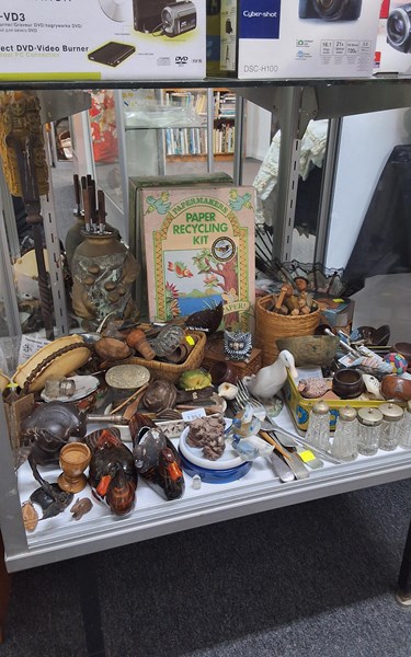 Lot 1397 - RUSTIC SUNDRIES