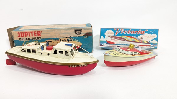 Lot 20 - TOY BOATS