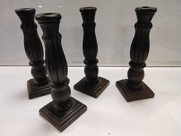 Lot 1186 - CANDLESTICKS