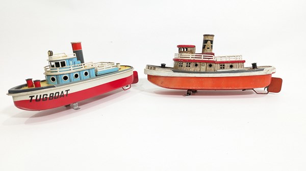 Lot 21 - TOY BOATS