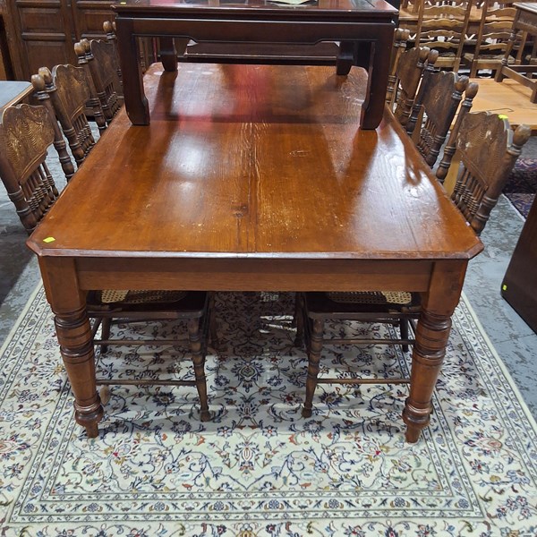 Lot 84 - DINING TABLE