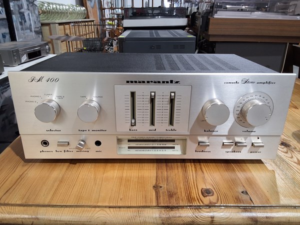 Lot 32 - STEREO AMPLIFIER