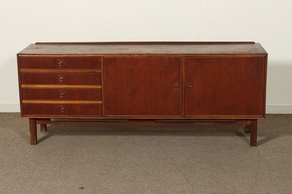 Lot 461 - SIDEBOARD