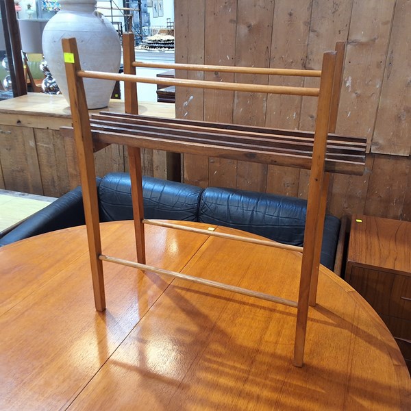 Lot 467 - MAGAZINE RACK