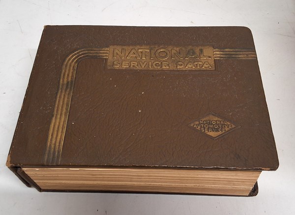 Lot 1316 - CAR SERVICE DATA MANUAL