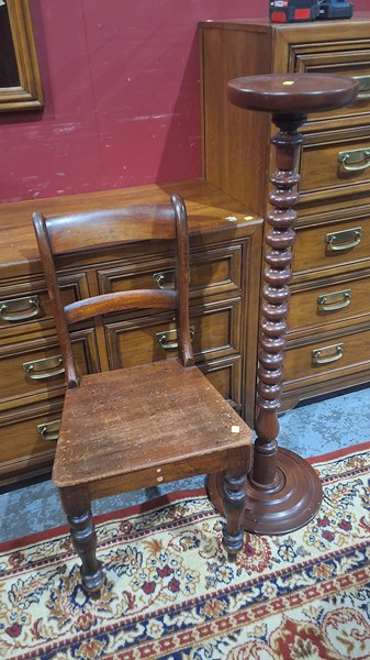 Lot 53 - CHAIR AND PEDESTAL