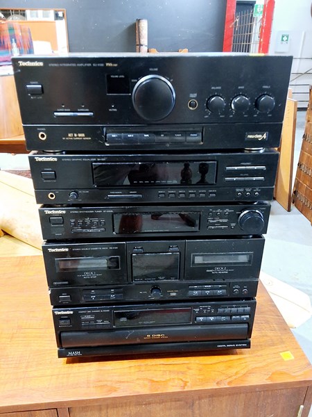 Lot 30 - STEREO EQUIPMENT