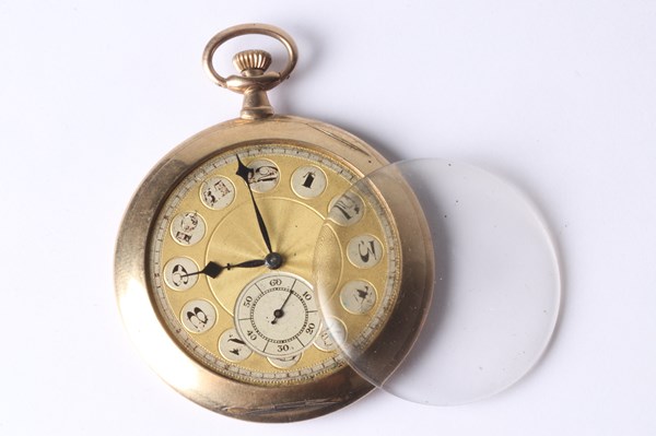 Lot 1069 - GOLD FOB WATCH