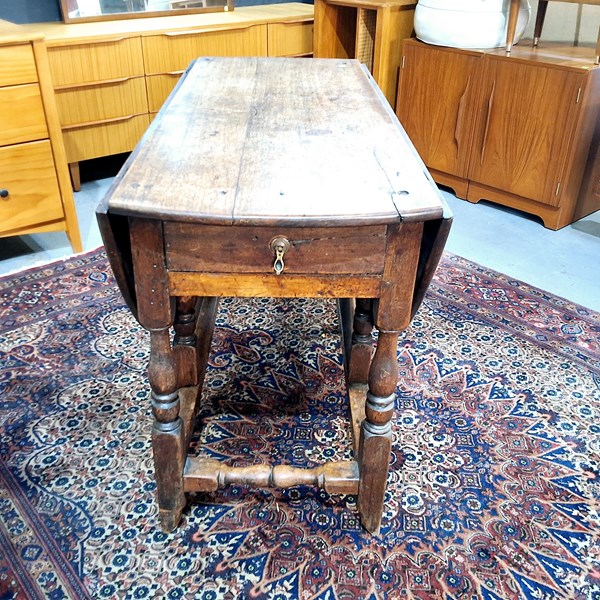 Lot 55 - DROPSIDE TABLE