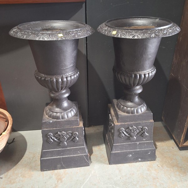 Lot 342 - ENTRANCE URNS