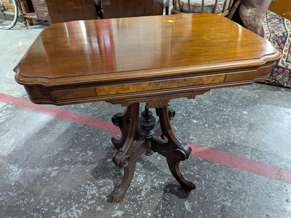 Lot 21 - PARLOUR TABLE