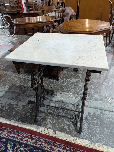 Lot 14 - OUTDOOR TABLE