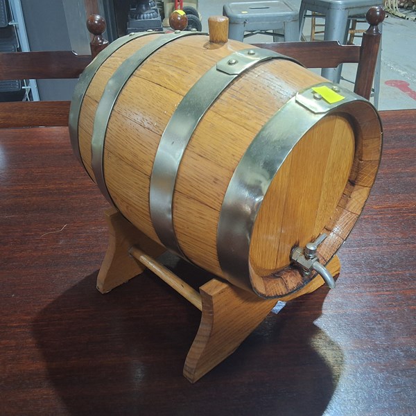 Lot 325 - PORT BARREL