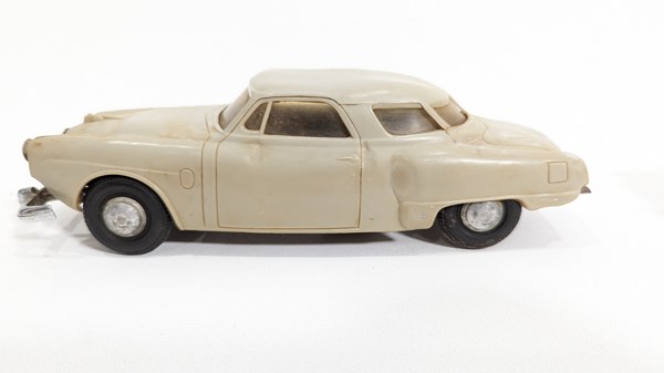 Lot 31 - WIND-UP CARS