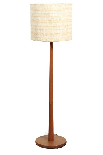 Lot 128 - STANDARD LAMP