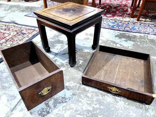 Lot 76 - FURNITURE LOT