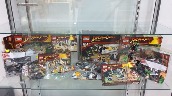 Lot 1399 - LEGO