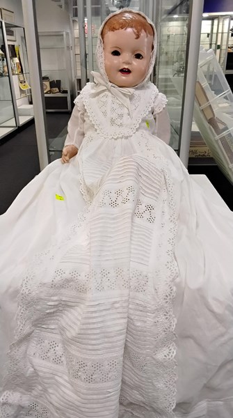 Lot 1396 - DOLL