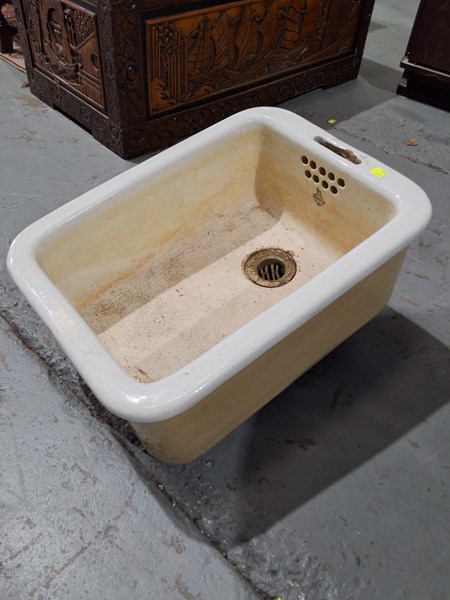 Lot 383 - BUTLER SINK