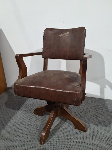 Lot 311 - ARMCHAIR