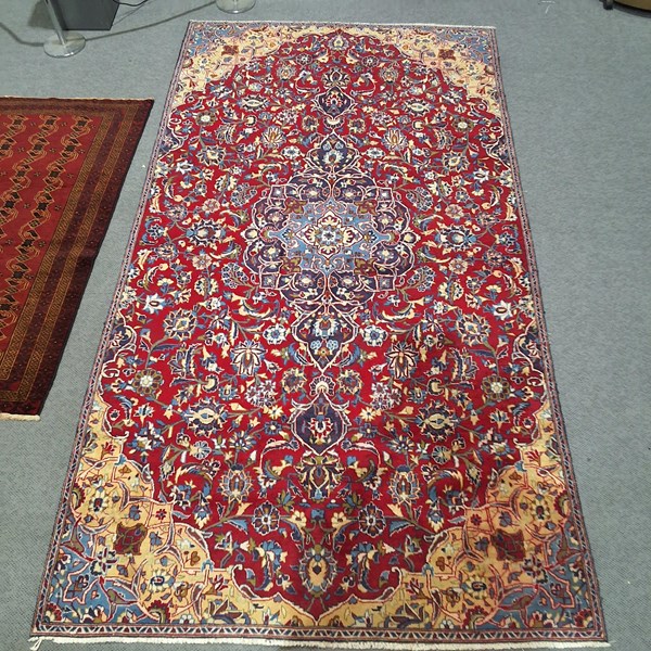 Lot 209 - ISFAHAN RUG