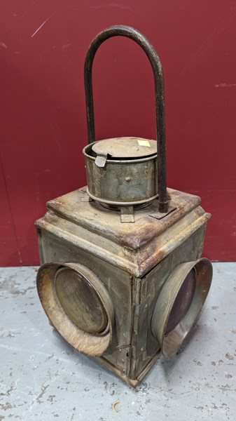 Lot 178 - RAIL LAMP