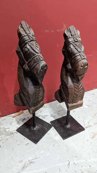 Lot 180 - TEMPLE FIGURES