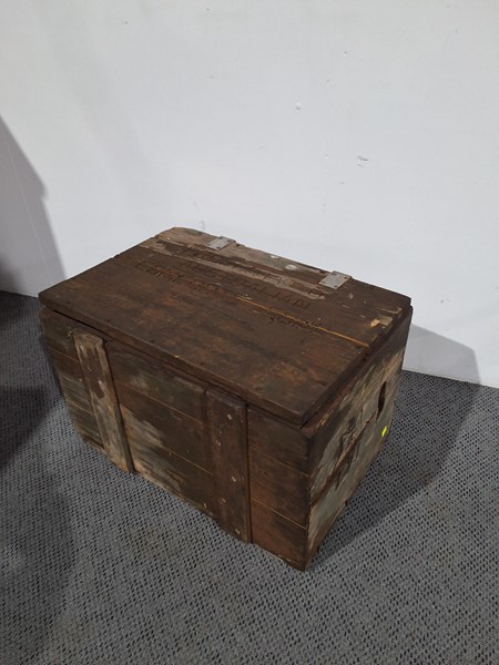 Lot 352 - TRUNK