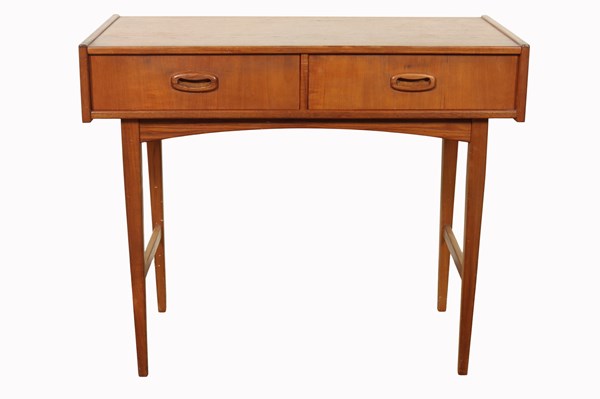 Lot 20 - NORDIC CONSOLE TABLE