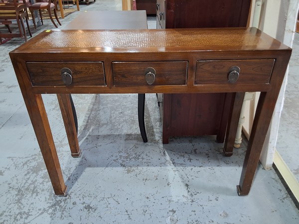 Lot 122 - HALL TABLE