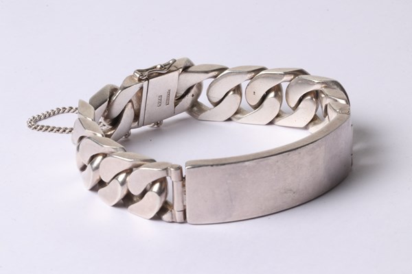 Lot 1061 - BRACELET