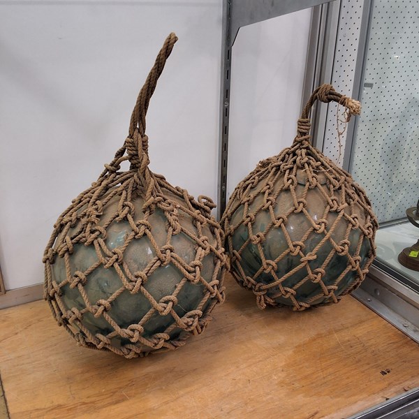 Lot 1260 - FISHING FLOATS