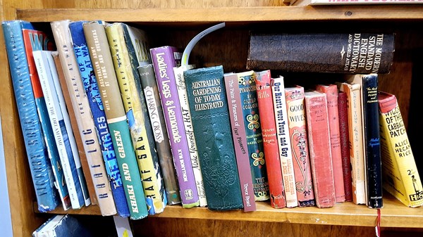 Lot 1466 - BOOKS