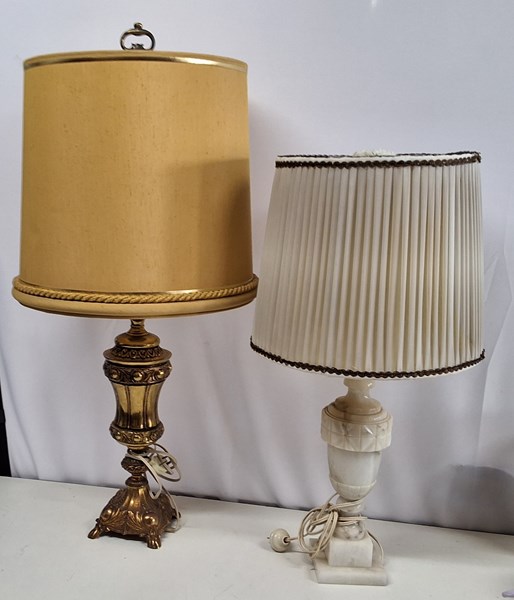 Lot 1502 - TABLE LAMPS