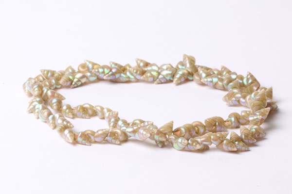 Lot 1041 - NECKLACE