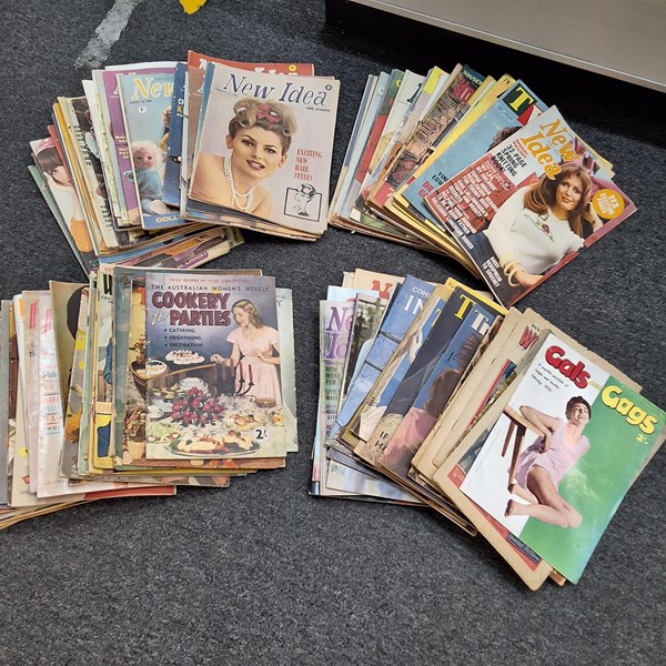 Lot 1520 - VINTAGE MAGAZINES