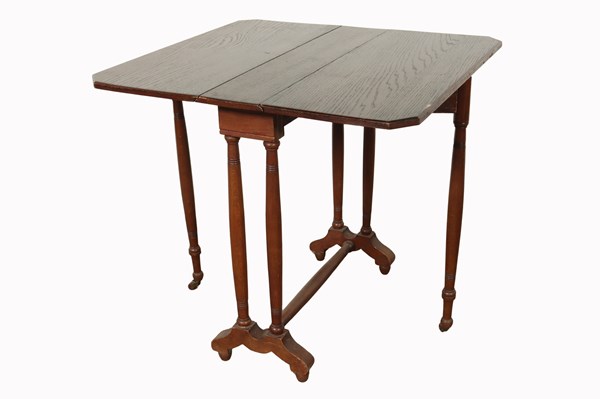 Lot 39 - DROPSIDE TABLE