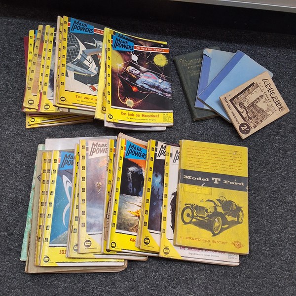 Lot 1521 - VINTAGE MAGAZINES