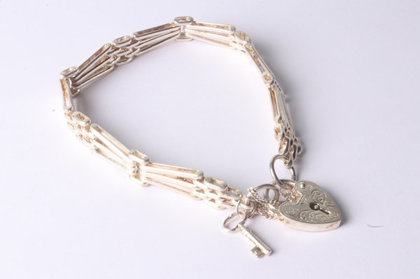 Lot 1061 - SILVER BRACELET