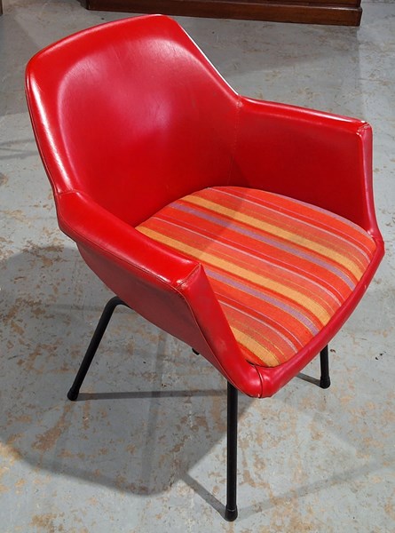 Lot 315 - RETRO ARMCHAIR