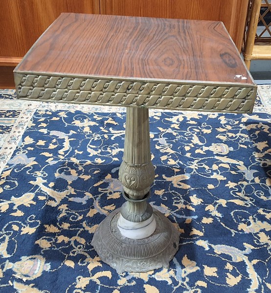 Lot 135 - SIDE TABLE