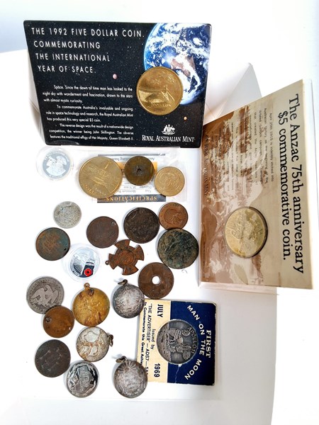 Lot 1093 - COINS & MEDALLIONS