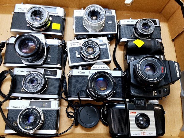 Lot 1463 - CAMERAS