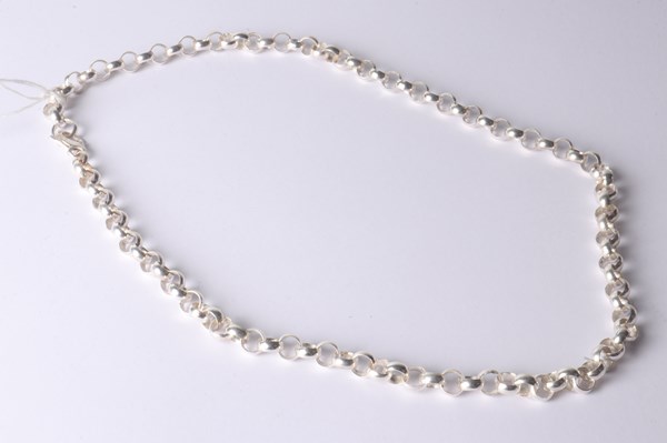 Lot 1058 - SILVER NECKLACE