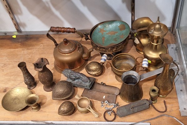 Lot 1438 - BRASSWARES