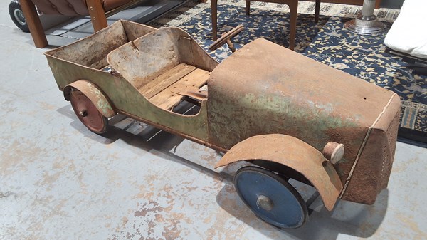 Lot 391 - PEDAL CAR