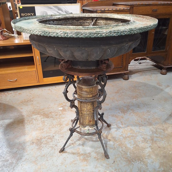 Lot 370 - VICTORIAN WATER FEATURE