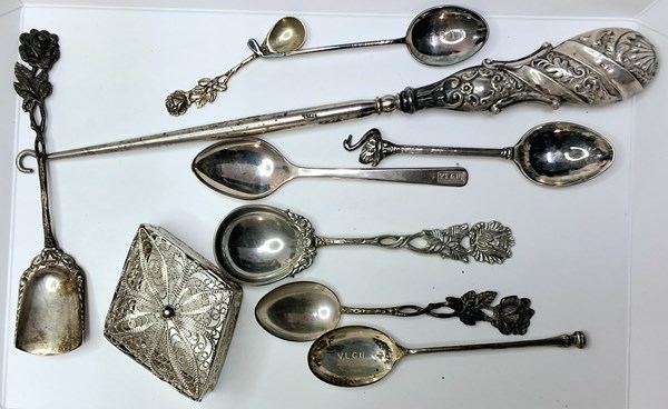 Lot 1099 - SILVER ITEMS