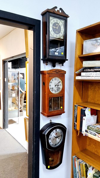 Lot 1459 - WALL CLOCKS
