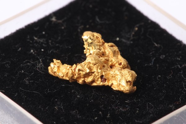 Lot 1067 - GOLD NUGGET